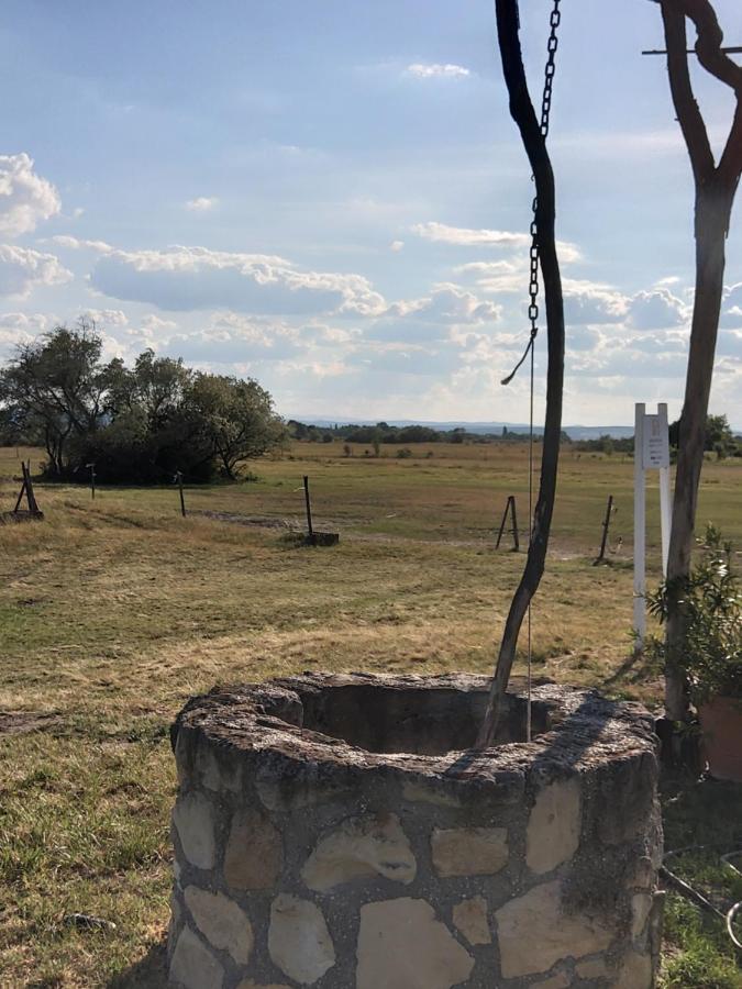 Zimmerei - Landgasthaus Karlo Illmitz Bagian luar foto